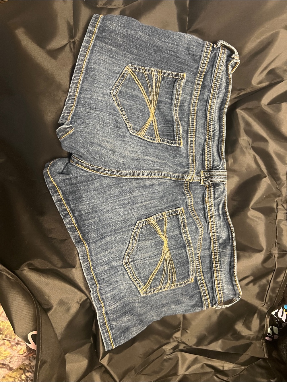 Decree Blue Denim Low-Rise Jean Shorts - Picture 3 of 3